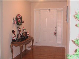 4th image of 212 Thornberry Cir