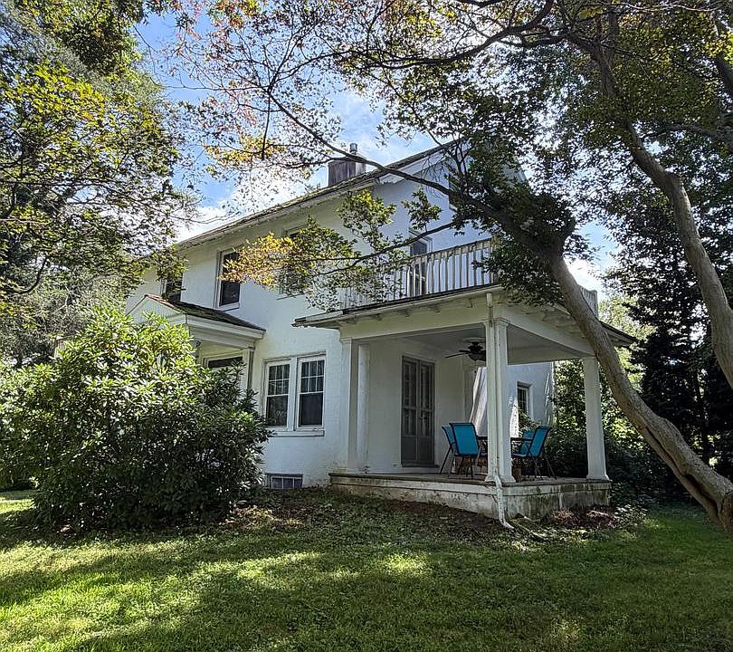 2nd image of 708 Ridge Ave