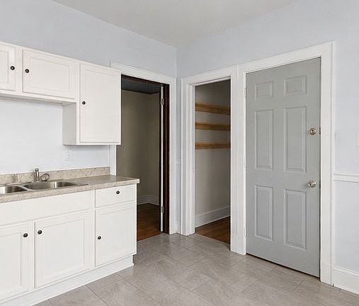 5th image of 500-502 W Burleigh St #500