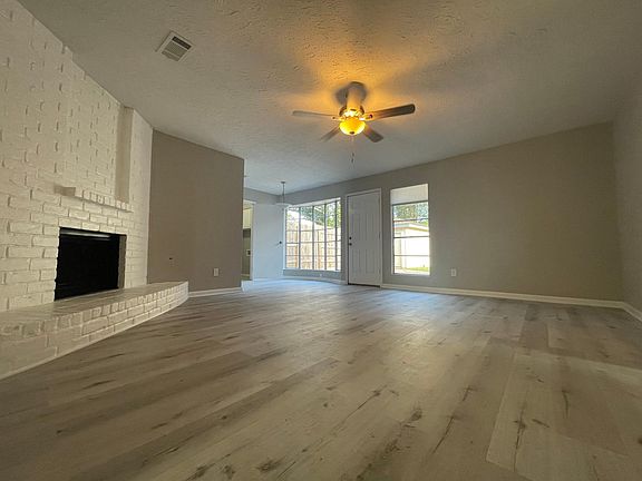 3rd image of 13542 Wimbledon Dr