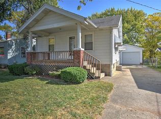 882 S Belmont Ave, Decatur, IL 62521