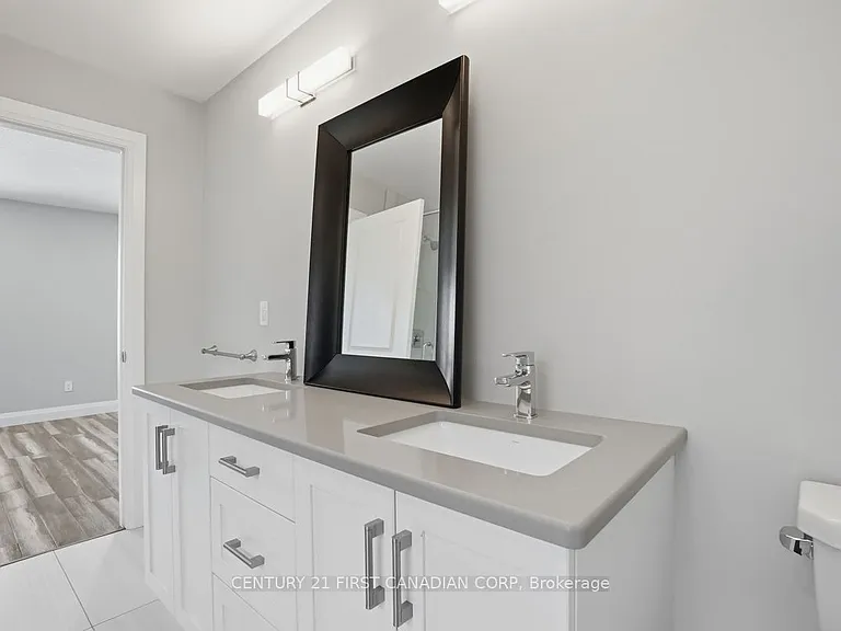 2775 Oriole Dr #UPPER — Photo 23