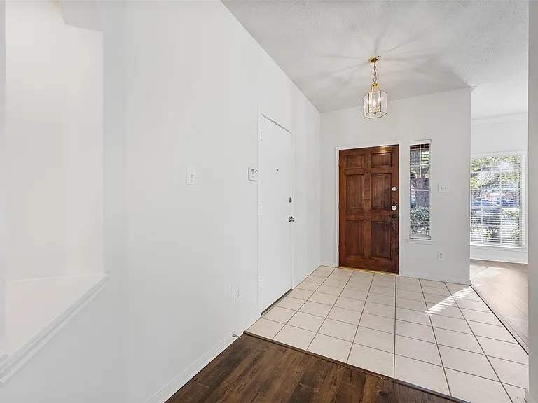 6518 Portuguese Bend Dr — Photo 3