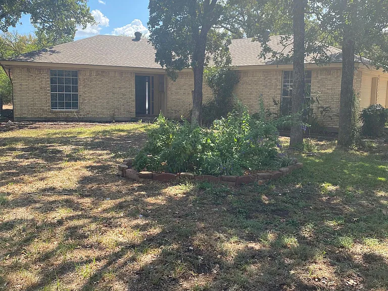 211 Bob White Ct — Photo 3