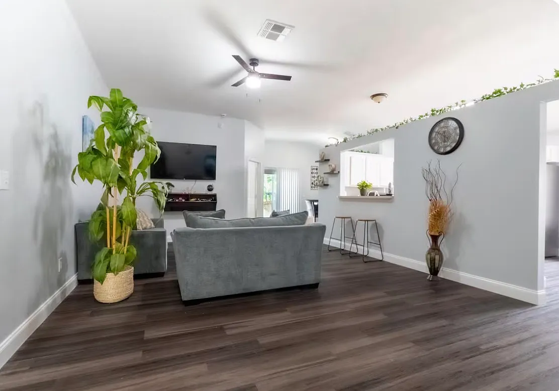 3 bed, 1548 sqft, $2,199 — Photo 3