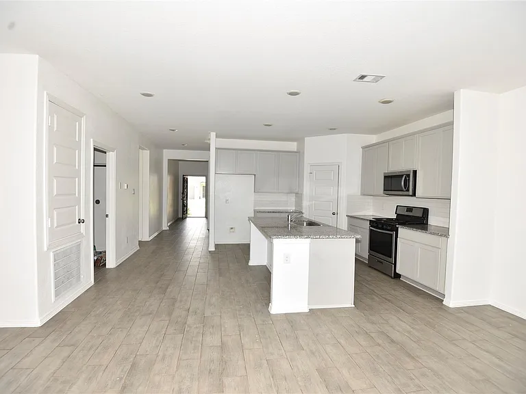 23006 Forebear Dr — Photo 6