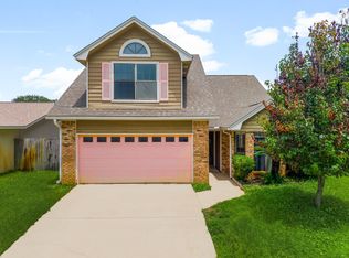 206 Woodland Park Cir, Mary Esther, FL 32569