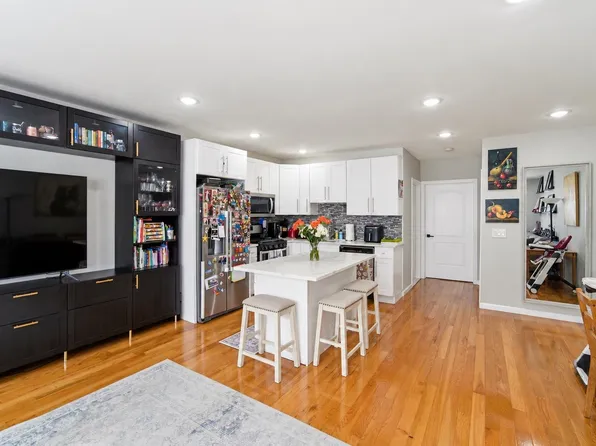 222 69th St Floor 1, West New York, NJ 07093