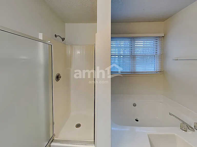 468 Springfield Dr — Photo 13
