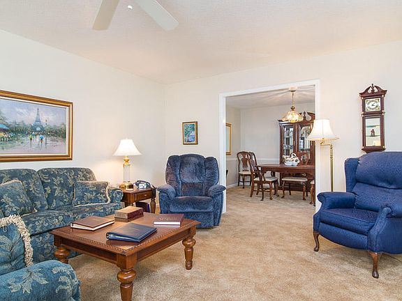3rd image of 857 Dorset Dr