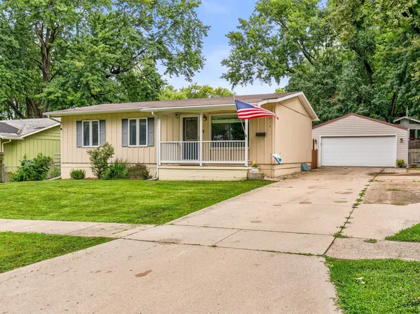 8513 Madison Ave, Urbandale, IA 50322