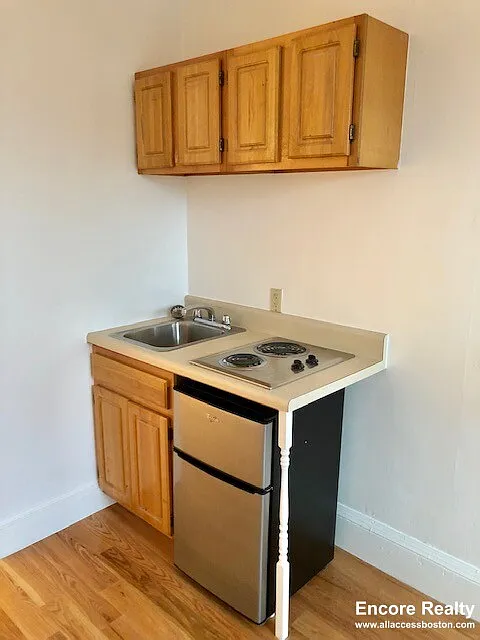 Studio, 9999 sqft, $1,995 — Photo 3