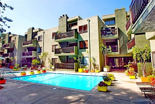 3rd image of 2018 Griffith Park Blvd APT 221