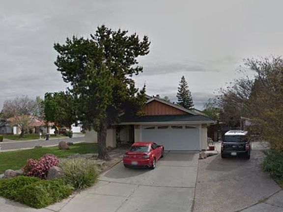 2nd image of 2982 Cactus Way