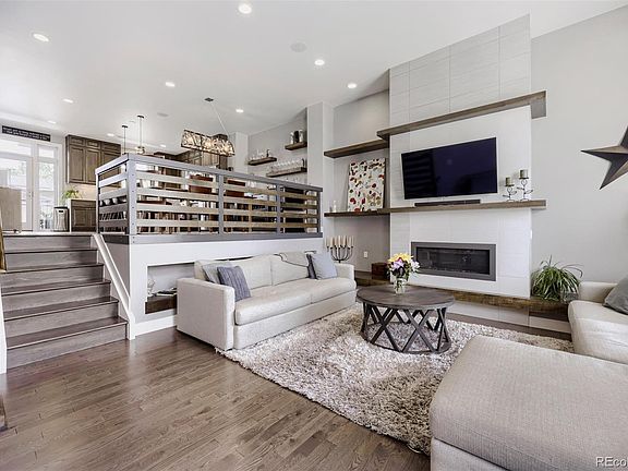 5th image of 6729 E Lowry Boulevard