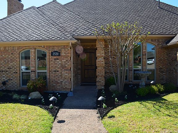 3rd image of 2520 Piedra Dr