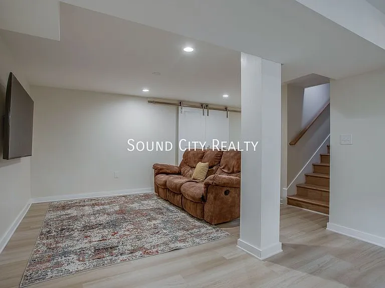 2929 Emery Dr — Photo 22