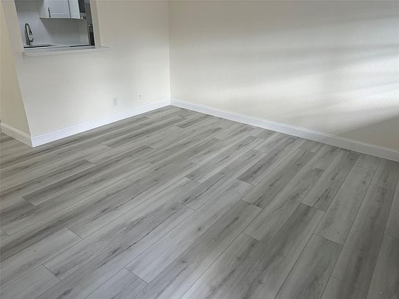 5th image of 118 S Ventnor F #118