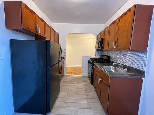 2nd image of 6421 Booth St #K
