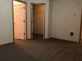 3989 NW Fairway Ln #102, Bremerton, WA 98312