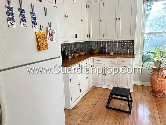 4th image of 3005 E 24th St