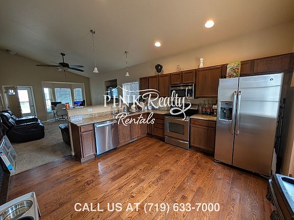 4th image of 8377 Freestar Way