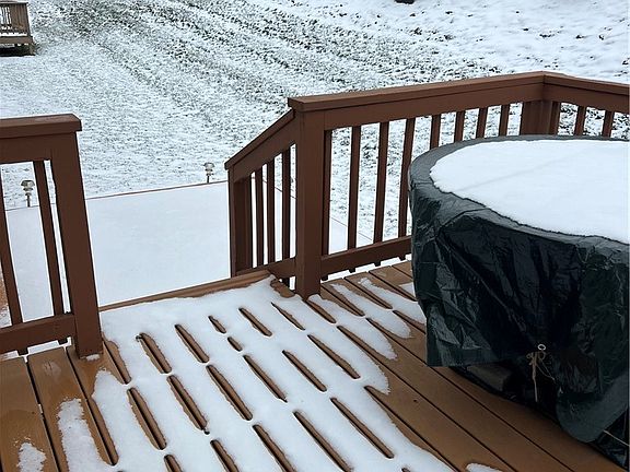 3rd image of 209 Aspen Dr