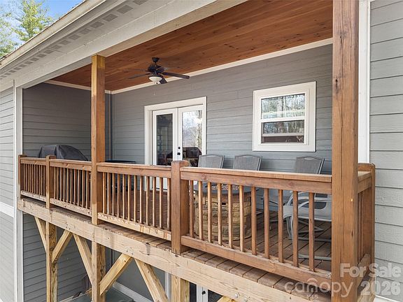 3rd image of 72 Summer Shade Ct