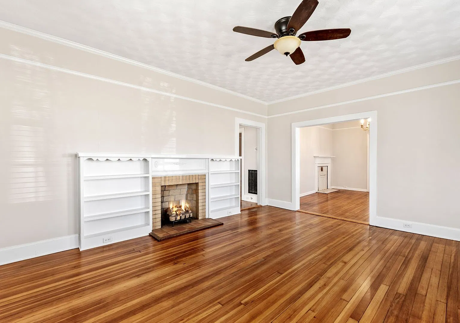 Electricity Included On This Renovated 2 Br,1 Ba Bungalow In Lyman — Photo 2