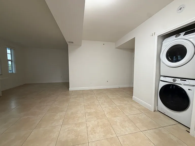 2532 SW 19th Ave #309 — Photo 18