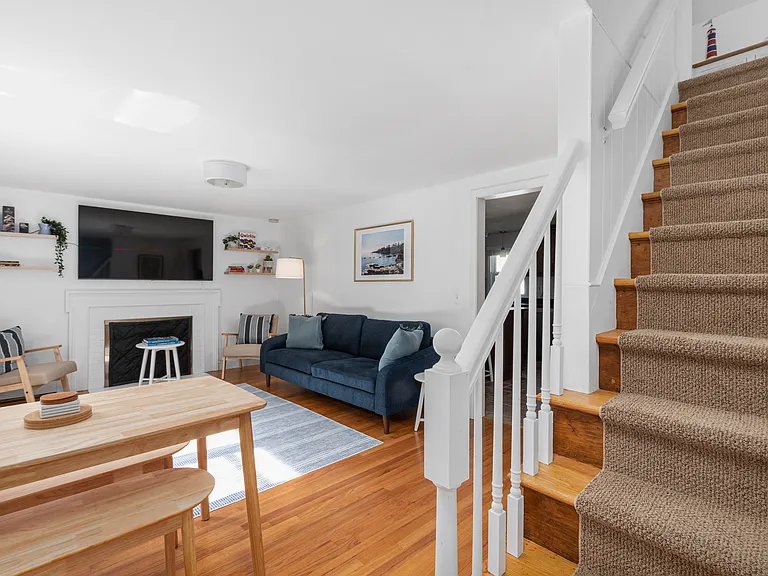 1191 Hope St — Photo 23