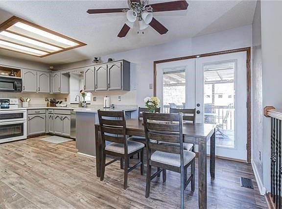 5th image of 316 NE Dreamweaver Ave