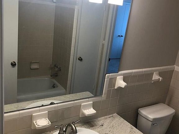 4th image of 823 Vestavia Villa Ct