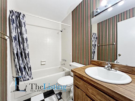 4th image of 5715 Kneeland Ln