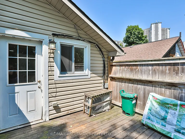 559 Parliament St #1 — Photo 10
