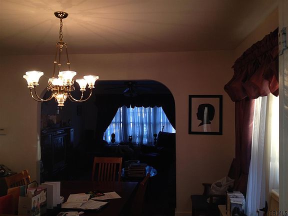 4th image of 10 Swartson Ct