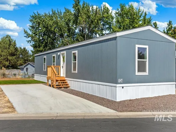 424 W Cherry Ln Trailer 124, Meridian, ID 83642