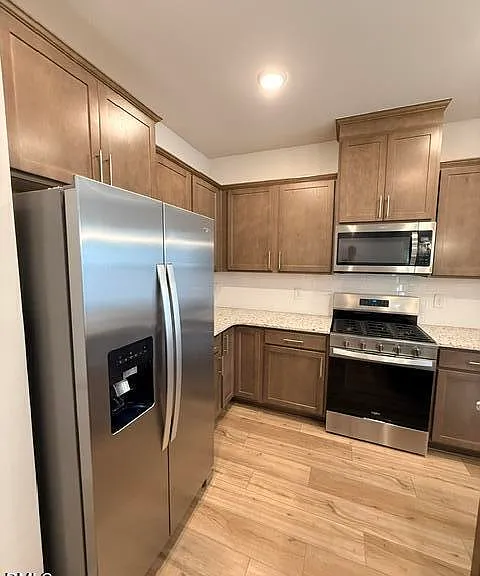 204 Broomside Ave — Photo 13