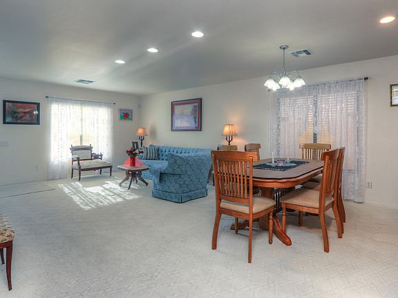 4th image of 43600 W Elizabeth Ave