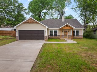 226 Moreland St, Pittsburg, TX 75686