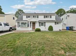 220 Elizabeth Ave, Iselin, NJ 08830