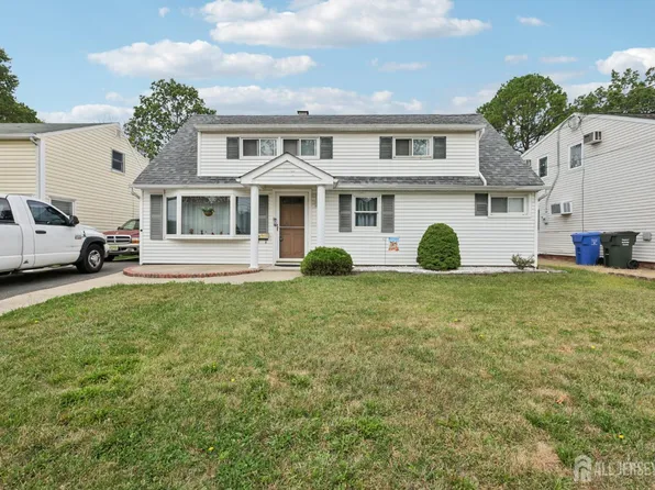 220 Elizabeth Ave, Iselin, NJ 08830