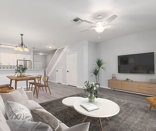 2nd image of 5012 SE Mariner Garden Cir