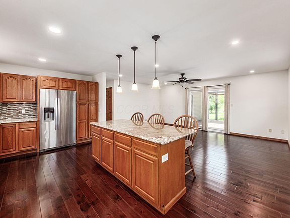 3rd image of 750 Brookdale Dr