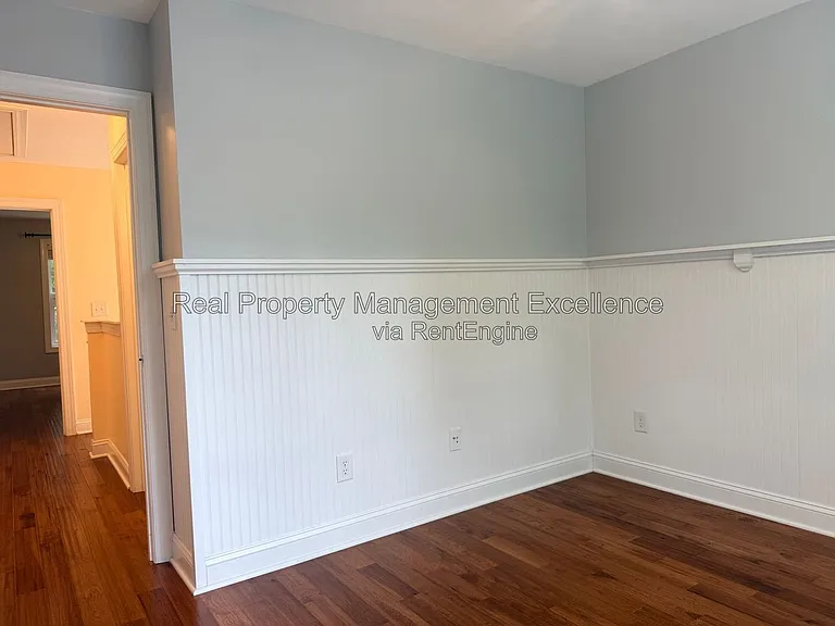 305 Holly Thorn Trce — Photo 41