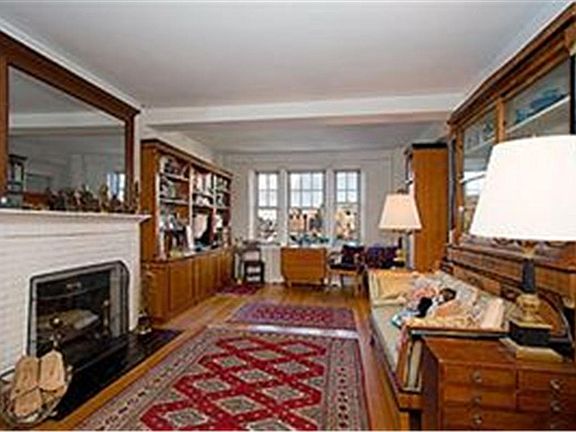 2nd image of 45 Christopher St #12/14F