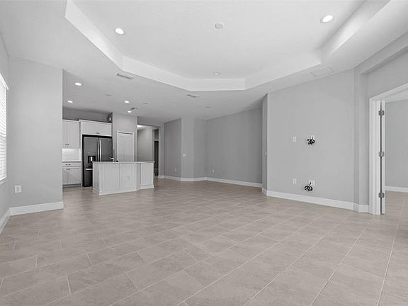 4th image of 217 Palidoro Cir