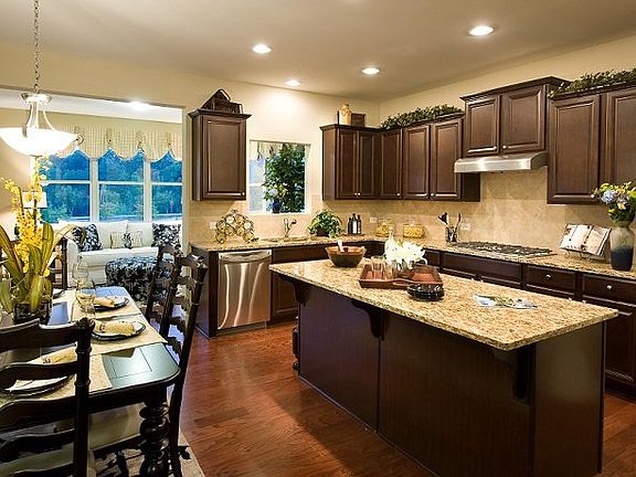 Azalea Kitchen