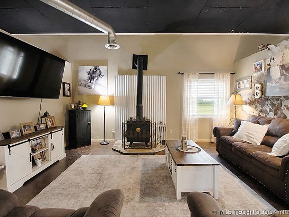 5th image of 8786 Coconut Ln