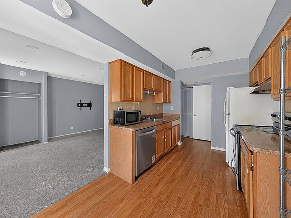 5th image of 614 Bryn Mawr Ct
